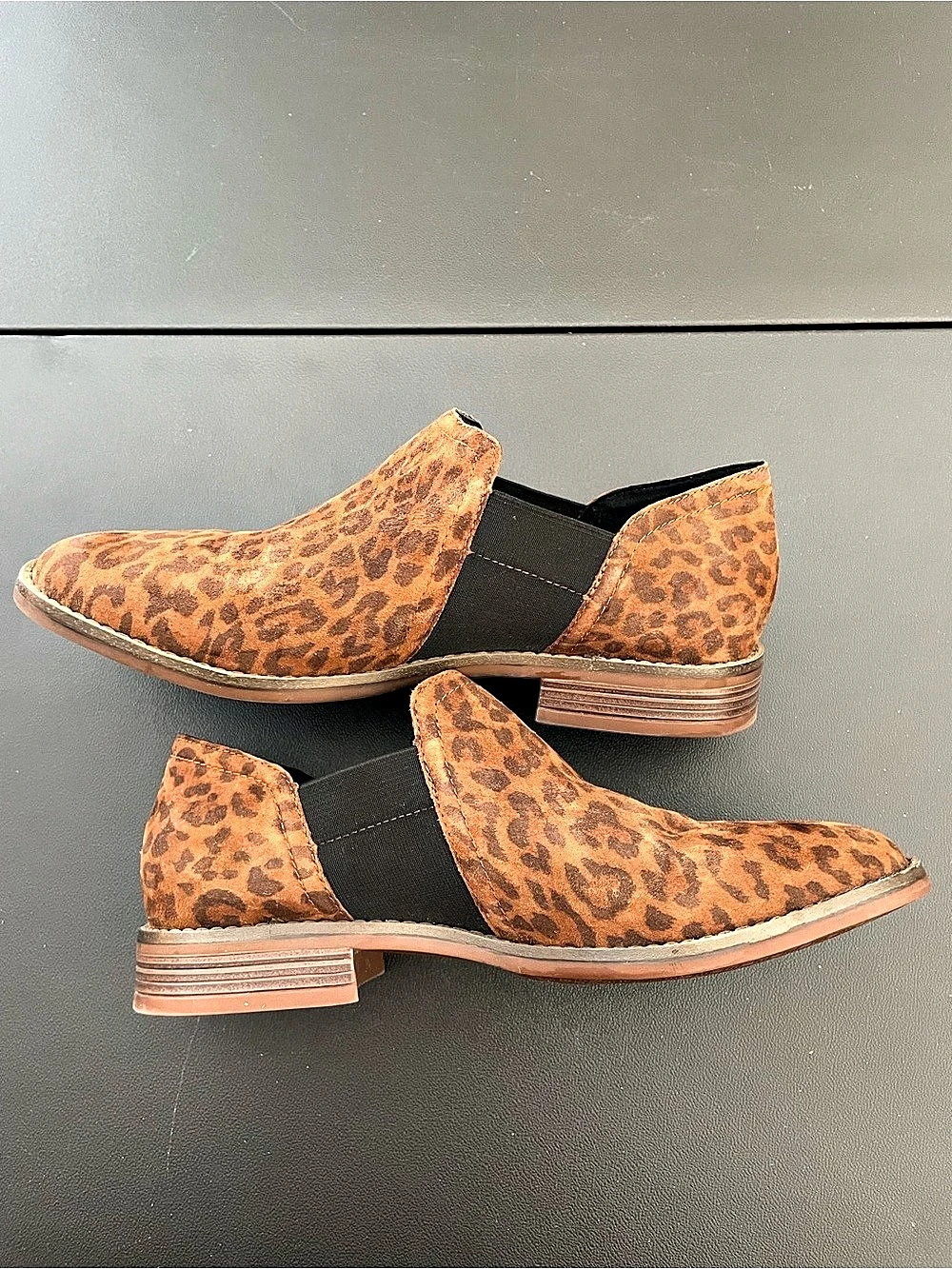 Clarks Collection by Clarks Leopard Print ankle boot Shoes US 8.5